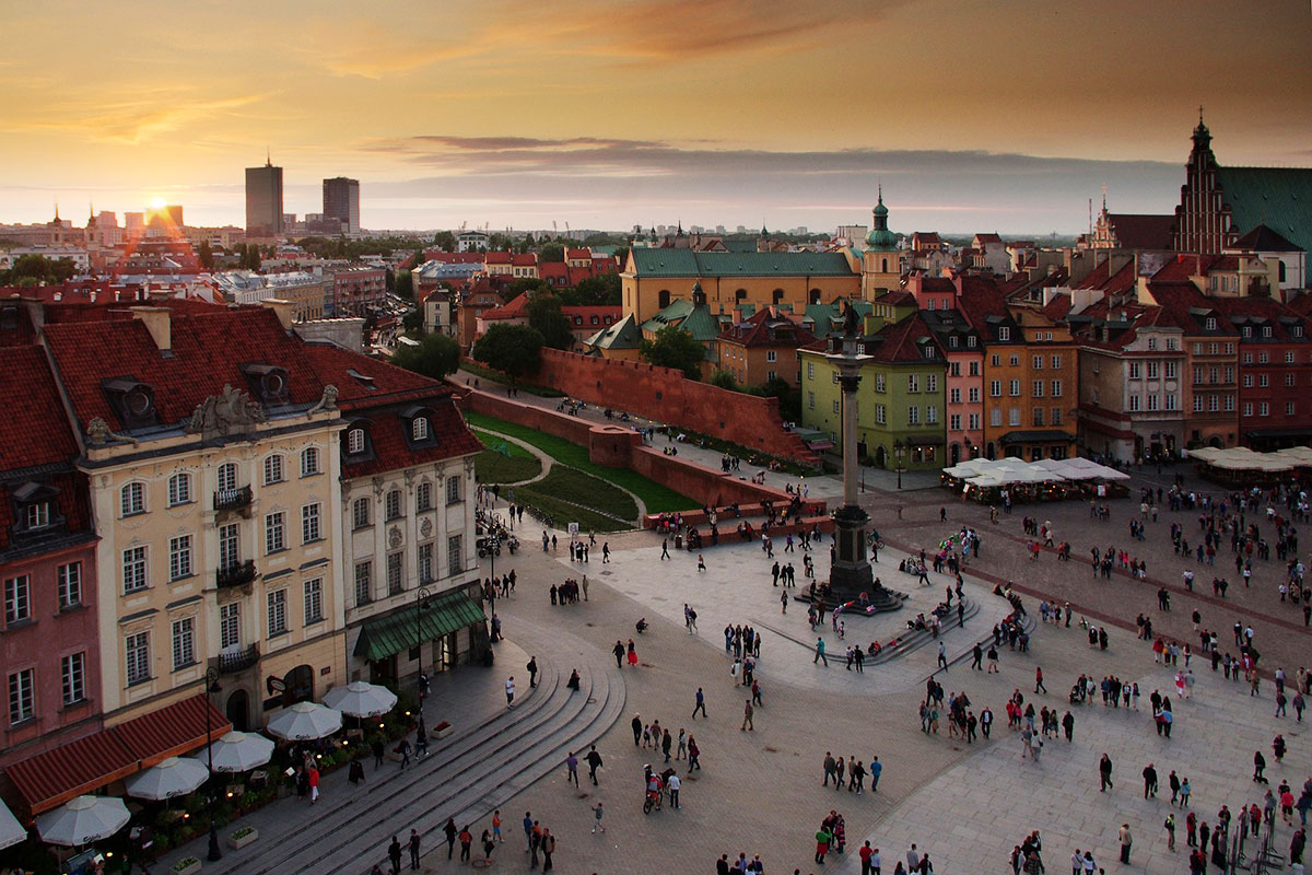 Stare Miasto w Warszawie - pełne zabytków, pomników i różnych atrakcji