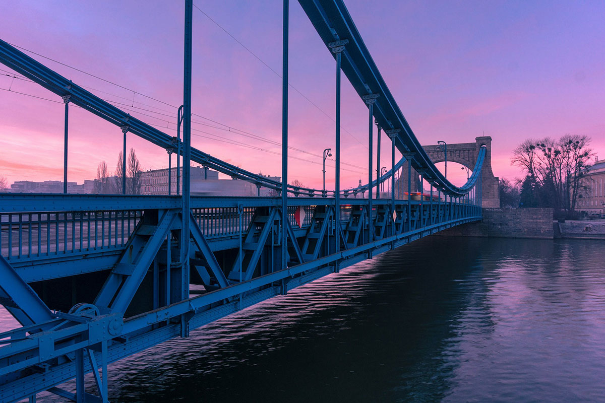 Piękny Most Grunwaldzki we Wrocłąwiu